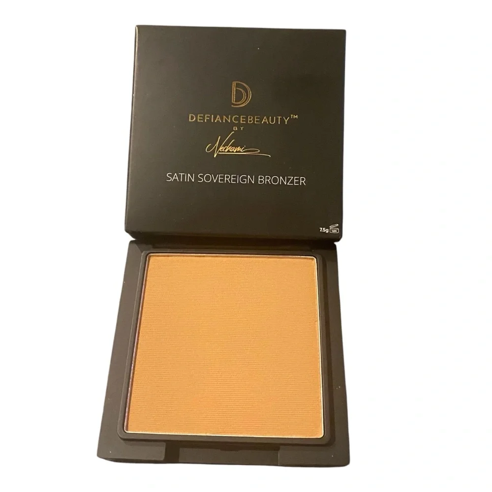 Defiance Beauty Satin Sovereign Bronzer Goddess glow 7.5g